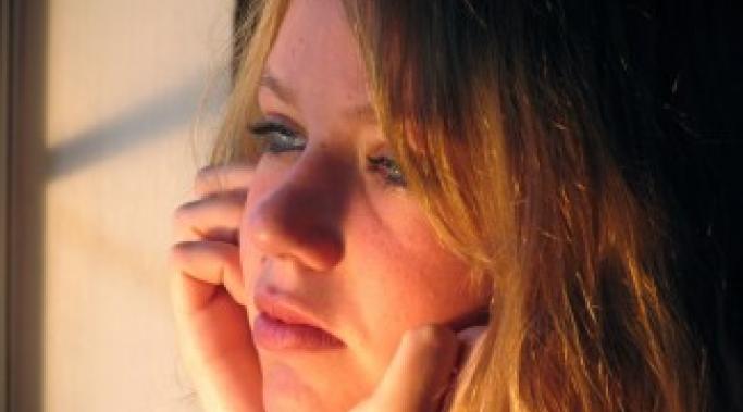 The holiday season can be an especially lonely time for anxious people. Here's some tips for how to cope with being anxious and alone for the holidays.